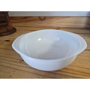 Vintage Pyrex White Milk Glass 023 1.5-Quart Bake Casserole Dish